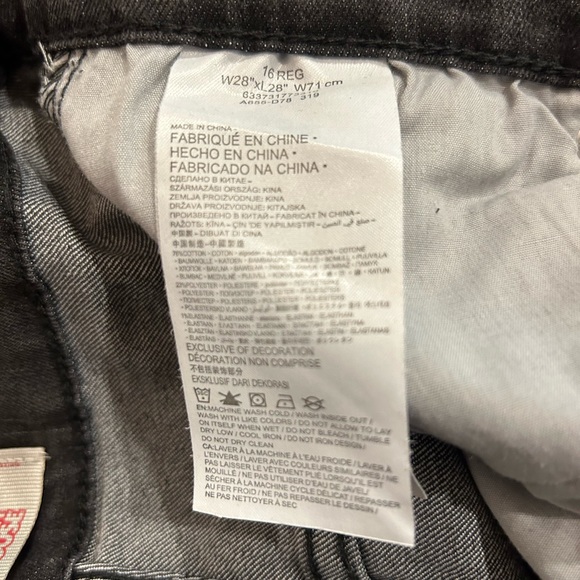 Levi’s X  Disney Jeans - Picture 6 of 11